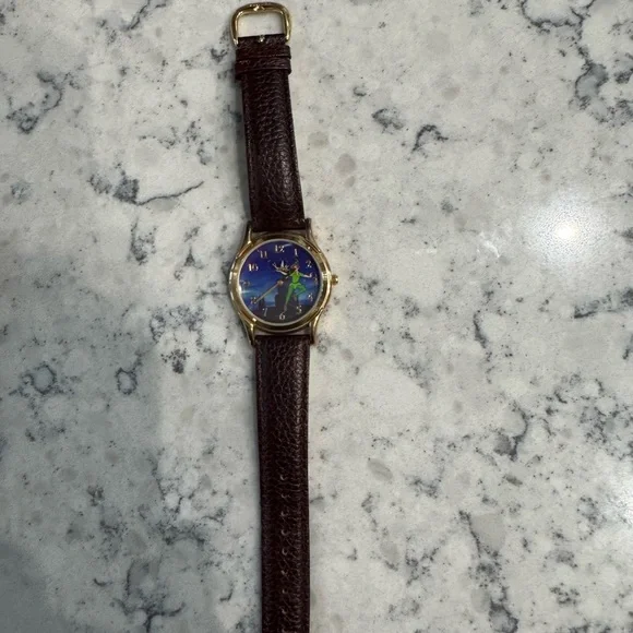 Disney Peter Pan watch. Needs new battery. Collectors piece - Picture 3 of 3
